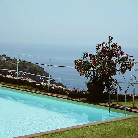 Piccolo Sant'andrea Praiano