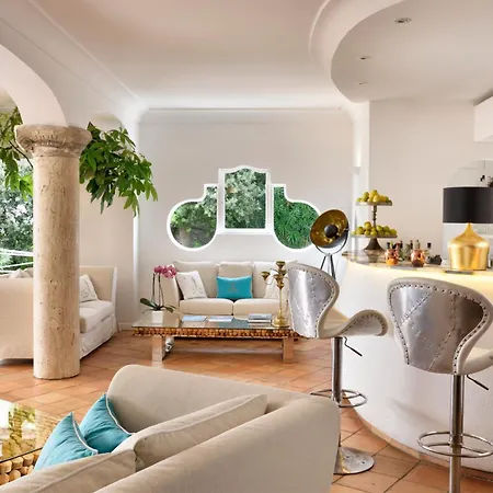 Piccolo Sant'andrea Hotel 5*