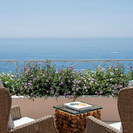 Piccolo Sant'andrea Hotel