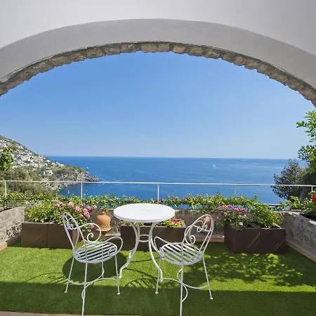 Piccolo Sant'andrea Hotel 5*