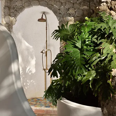 Piccolo Sant'andrea Hotel 5*