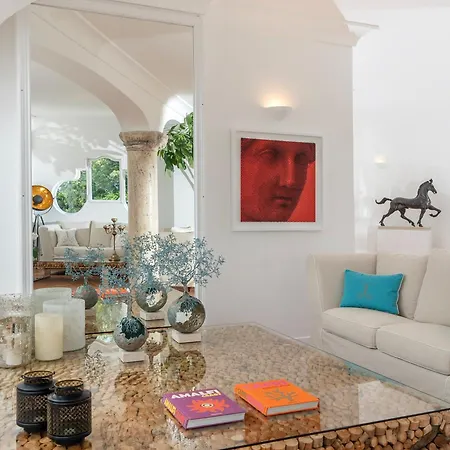 Piccolo Sant'andrea Hotel 5*